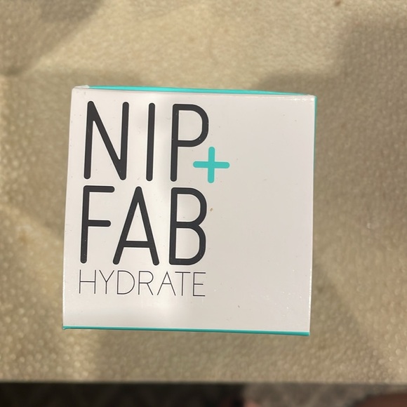 NIP+FAB HYDRATE FACE Hyaluronic Extreme Concentrate Extreme facial lotion New! - Picture 3 of 3